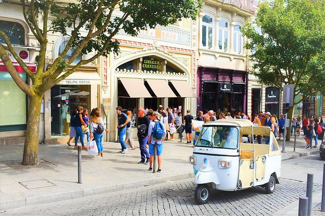Porto Guided Tour to the Historical Center on a Tuk Tuk - Porto Cathedral and the Episcopal Palace
