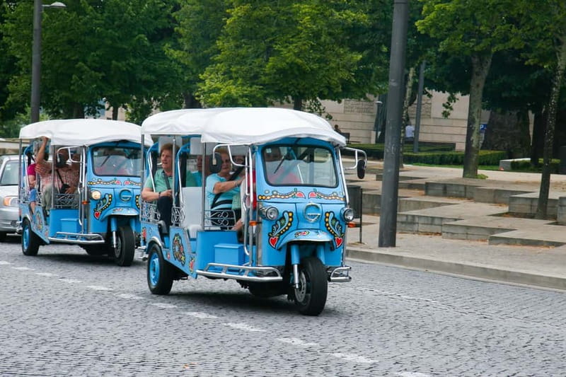 Porto: Historic Center Tuk-Tuk Tour - The river view and the value of a photo stop