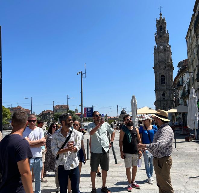 PORTO: Historical Walking Tour - Carmo Church and the route through Vitória