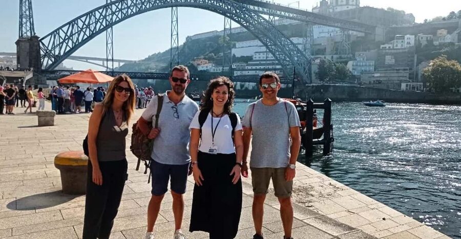 Porto: History & Lengends walking tour - A short Portuguese food break in Porto’s district
