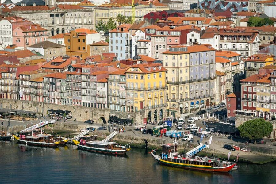 Porto: Private & Flexible Walking Tour in Historic Center - São Francisco Church and Bolsa Palace add Porto’s grander side