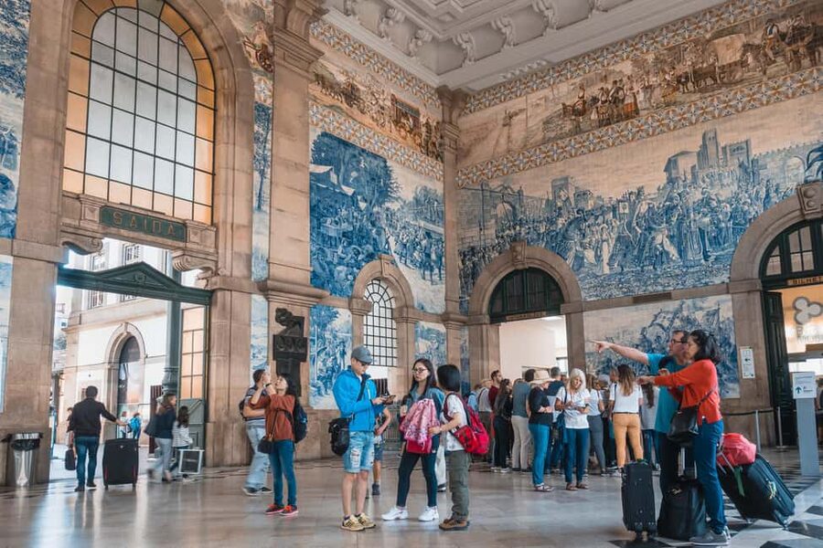 Porto: Private & Flexible Walking Tour in Historic Center - How the Walkbox format works in practice