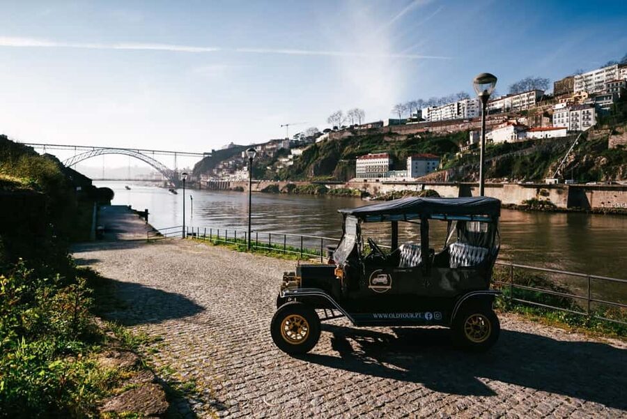 Porto: Private Tour of the Historic City in a Ford T Car - Majestic Café and São João National Theater