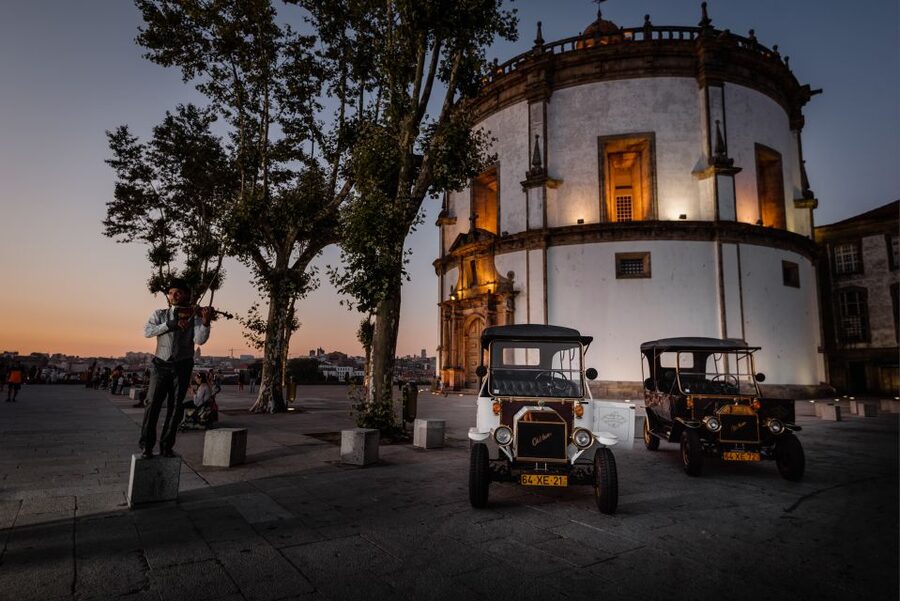 Porto: Private Tour to the Historic Center in a Classic Car - From Jardim da Foz to the Atlantic