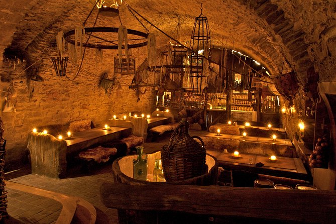 Prague 5 Courses Medieval Dinner and Live Performances - Drinks, service, and the dark room