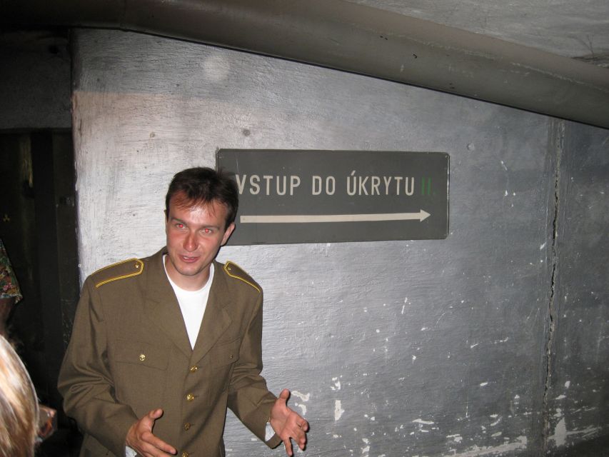 Prague: Communism History and Nuclear Bunker Guided Tour - What the 70-minute bunker visit is really like