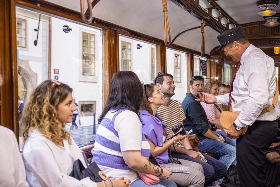 Prague: Hop-on Hop-Off Historical Tram Ticket for Line 42 - Starting at Dlabačov and climbing toward the castle