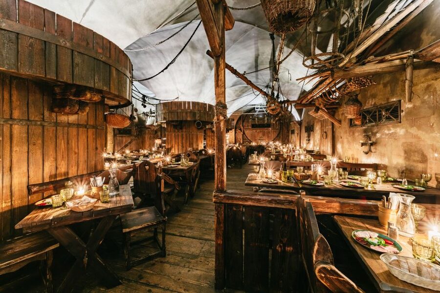 Prague: Medieval Dinner with Unlimited Drinks - Six menus, including vegan and gluten-free choices