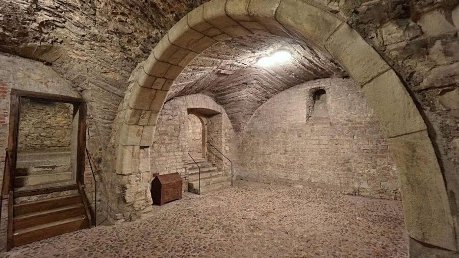 Prague: Medieval Underground Guided Tour - Key points to know before you book