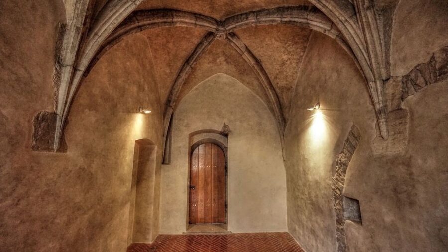 Prague: Medieval Underground Guided Tour - The original street and the earliest houses