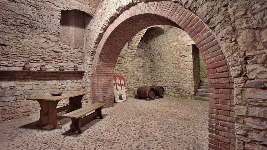 Prague: Medieval Underground Guided Tour - Price, value, and who should book