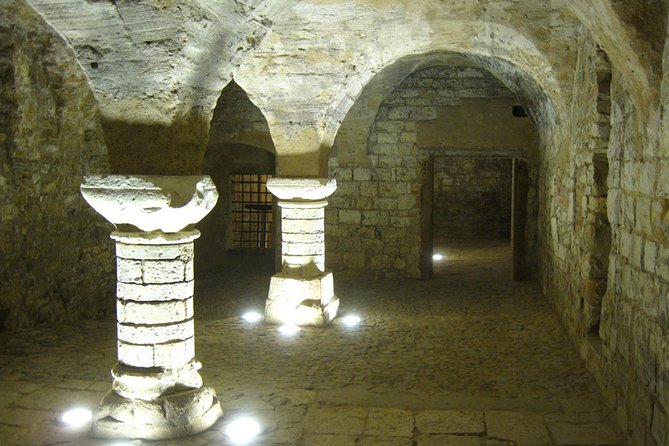 Prague Old Town, Medieval Underground and Dungeon Historical Tour - The Old Town walk sets the story in place