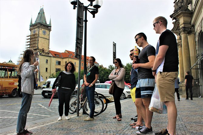 Prague Old Town, Medieval Underground and Dungeon Historical Tour - How the guides shape the experience