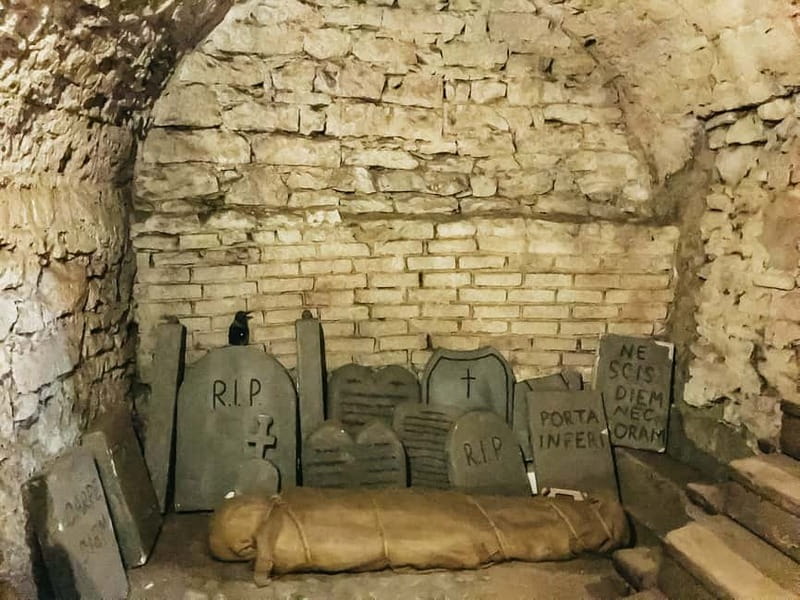Prague: Oldtown, Medieval Underground & Dungeon History Tour - Who will enjoy this tour most?