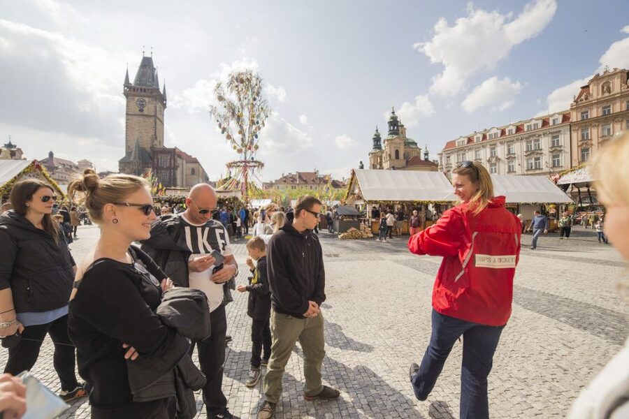 Prague: World War 2 and Operation Anthropoid Walking Tour - Meeting behind Týn Cathedral