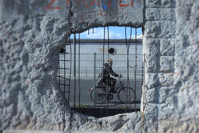 PRIVATE BEHIND THE BERLIN WALL and COLD WAR BERLIN TOUR - Why this Berlin Wall tour works