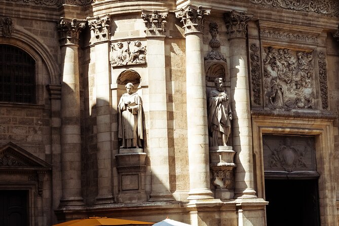 Private Bordeaux History Tour with a glass of Bordeaux wine. - Place de la Bourse and the riverfront story