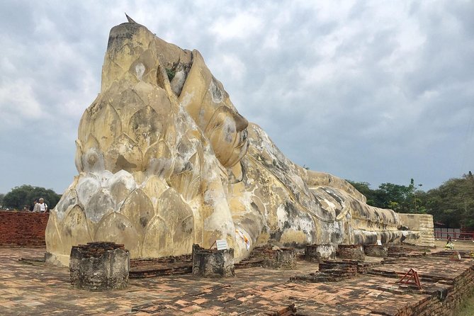 Private Excursion to Floating Market and Ayutthaya World Heritage - Lunch and local food in Ayutthaya