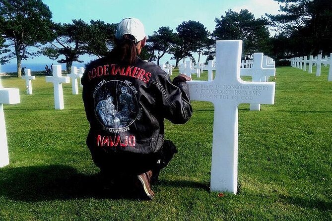 Private Full day American D-Day Guided Tour in Bayeux - Utah Beach begins with a useful contrast