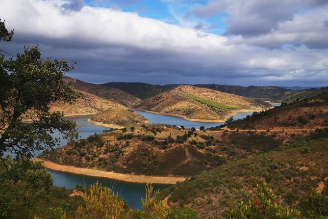 Private jeep safari with historical highlights of Silves town - Rua da Cruz de Portugal and its unusual cross