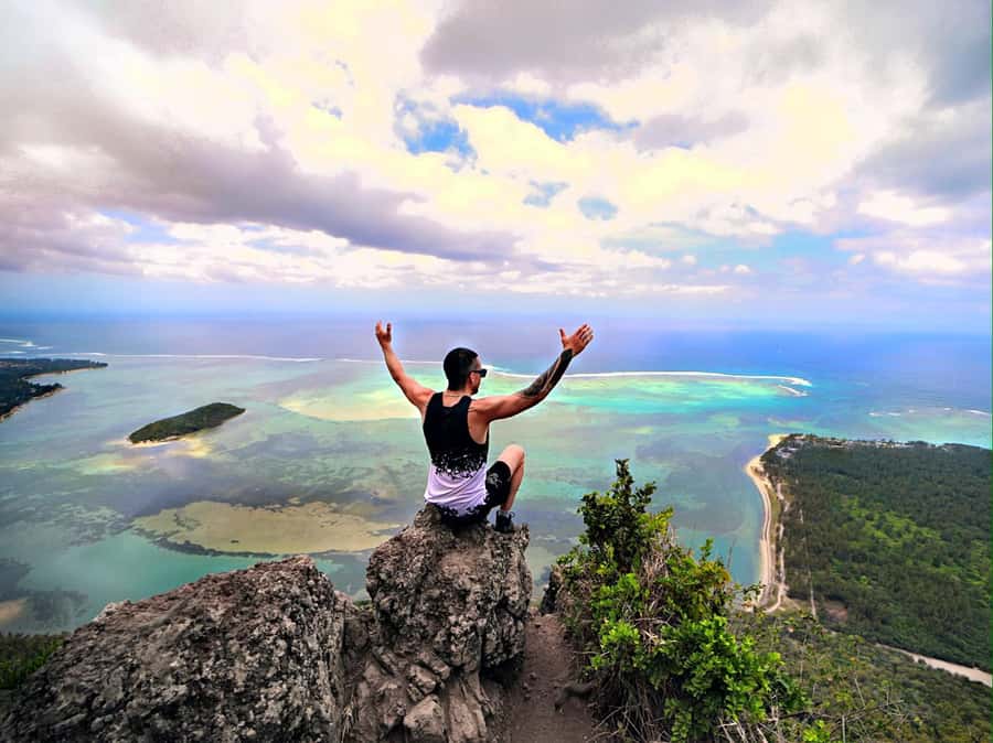 PRIVATE LeMorne Mountain Picturesque Hike-UNESCO Recognised - Starting on the northwest side