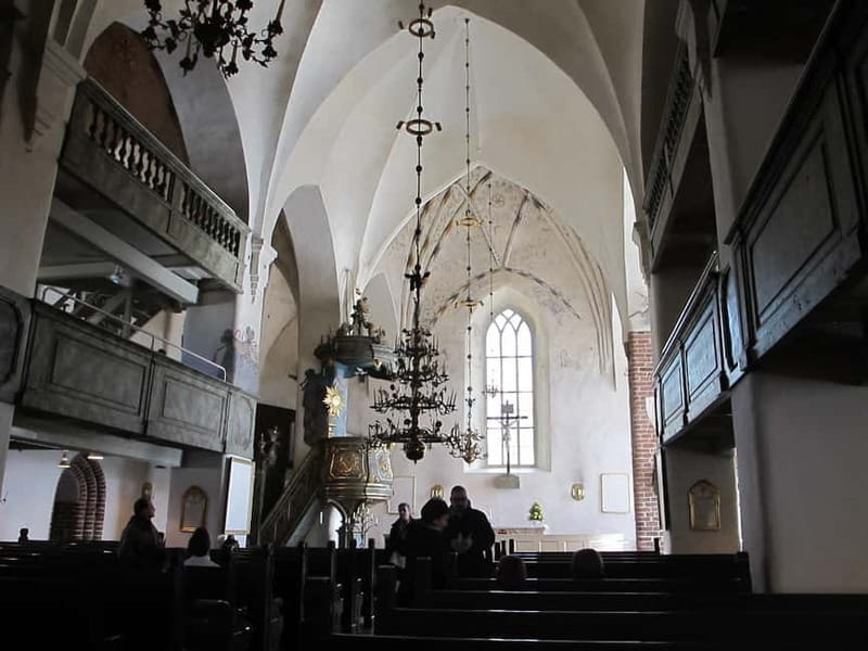 Private Medieval Porvoo by Car from Helsinki - Chocolate, small shops, and time to browse