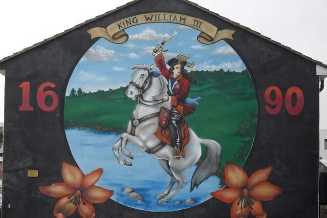 Private Political History & Murals Tour Belfast - The Peace Wall: a short walk with heavy meaning
