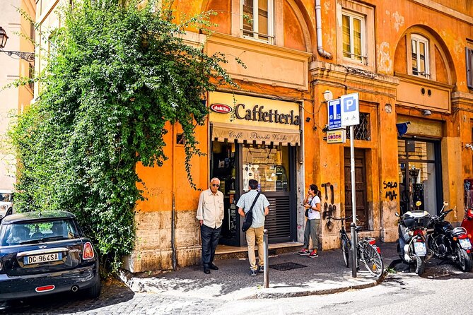 Private Rome Food Tour in the Historic Centre with 8+Tastings - Ancient ruins keep the walk from feeling like lunch alone