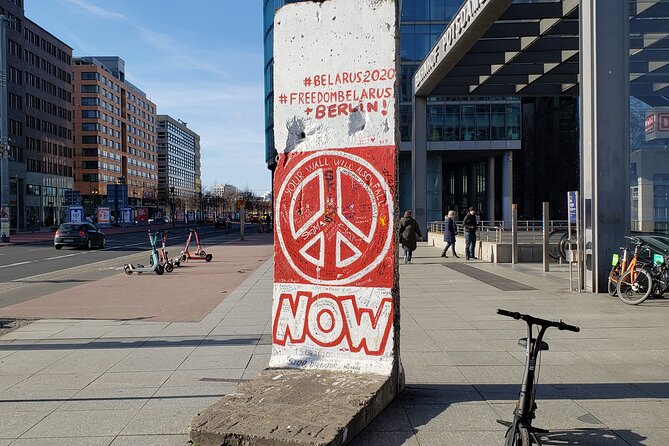 Private Walking Tour: Berlin Wall, Cold War and Checkpoint Charlie - The Palace of Tears and the pain of saying goodbye