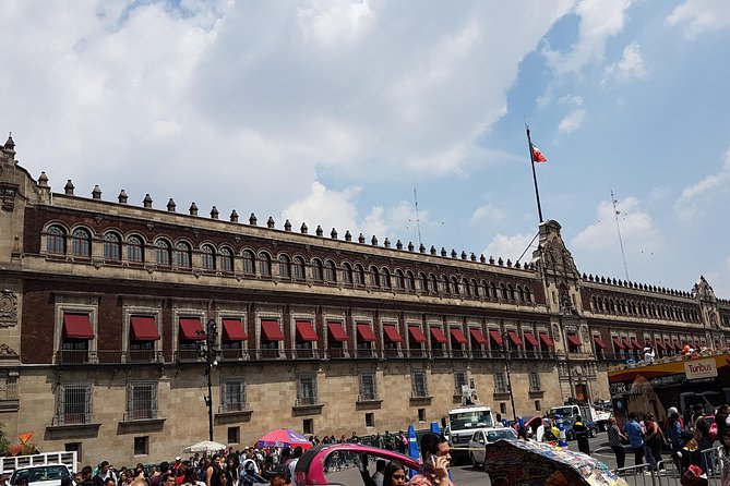 Private Walking Tour Gems of the Historic Center of Mexico City - The Metropolitan Cathedral and its changing styles