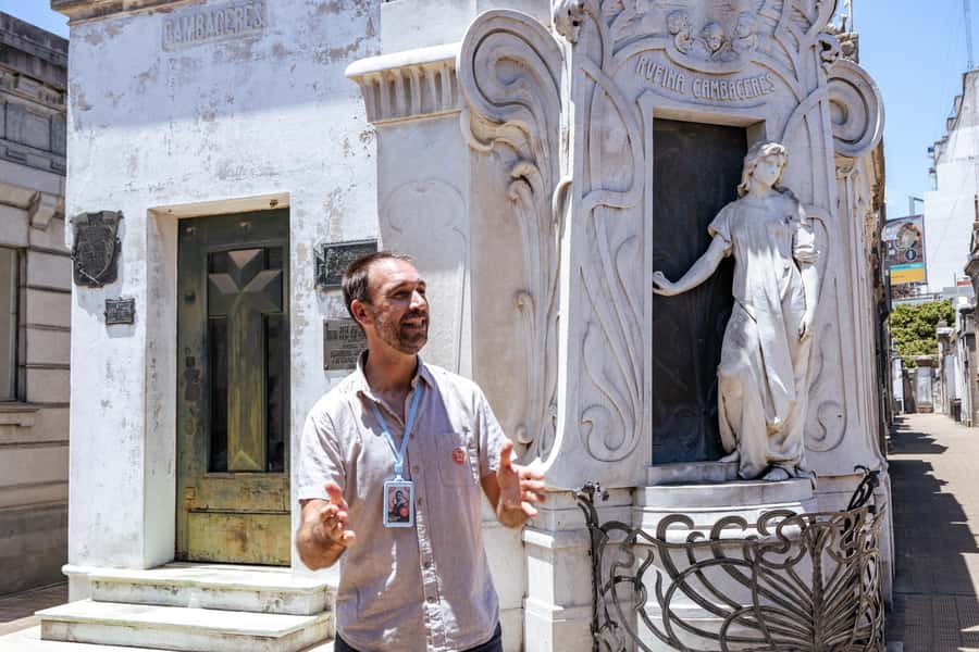 Recoleta Cemetery - Small Group Tour of History & Secrets - A walking tour through mausoleums and family stories