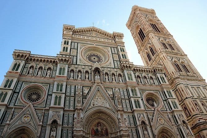 Renaissance & Medieval Florence Guided Walking Tour plus mobile App - The Uffizi courtyard and the route of the Vasari Corridor
