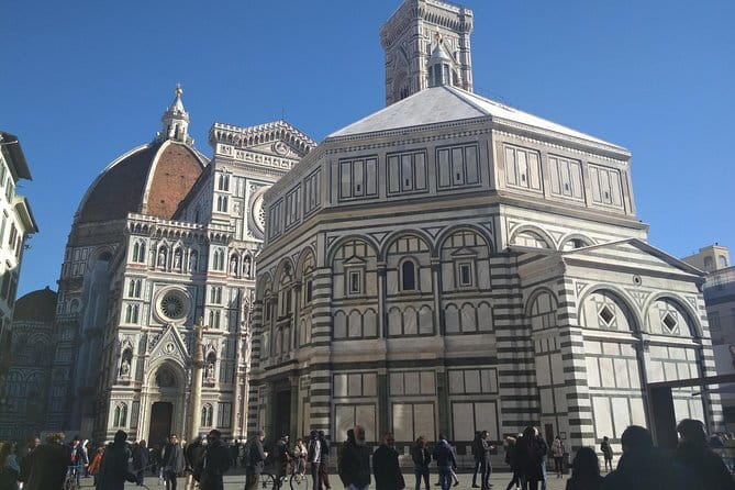 Renaissance & Medieval Florence Guided Walking Tour plus mobile App - Crossing the Arno on Ponte Vecchio