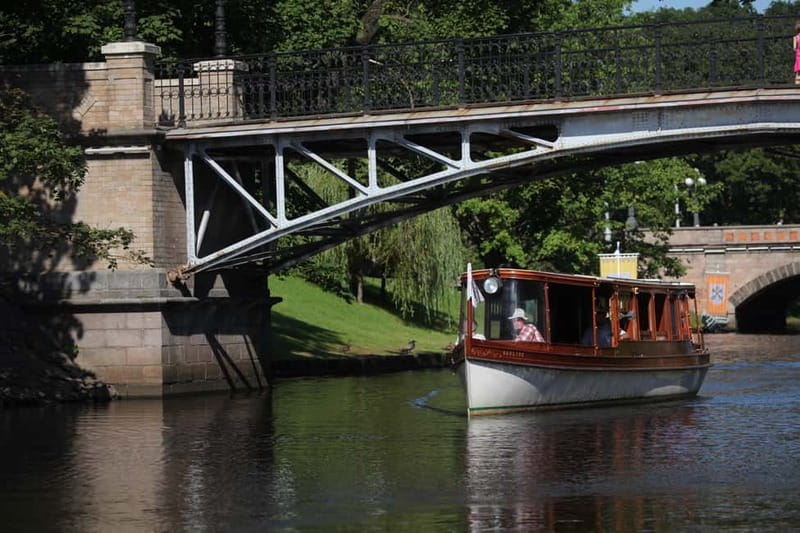 Riga: Canal & Daugava Cruise on a Historic Wooden Boat - From the city canal to the Latvian National Opera
