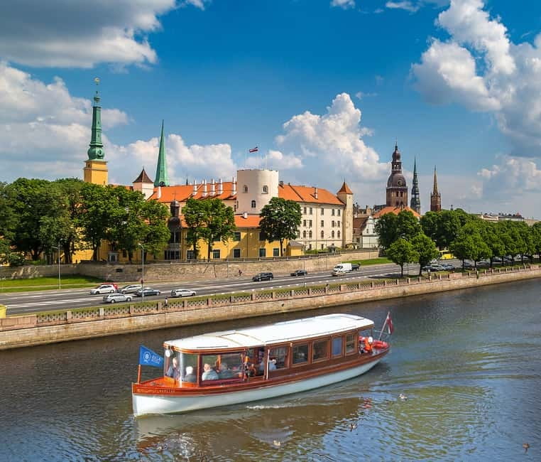 Riga: Canal & Daugava Cruise on a Historic Wooden Boat - Old Riga, Riga Castle, and views from the water