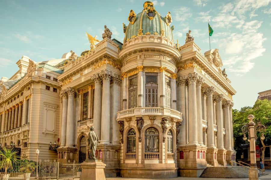 Rio: Historical Walking Tour - Cinelândia, Carioca Square, and the church complex