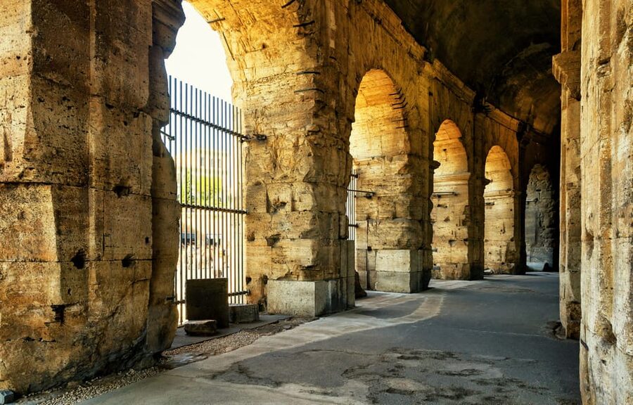 Rome: Colosseum and Ancient Rome Guided Walking Tour - Climbing Palatine Hill for Rome’s wide views