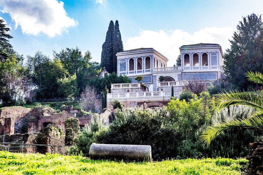 Rome: Colosseum Arena Access and Ancient Rome Guided Tour - The Roman Forum is best with a clear route