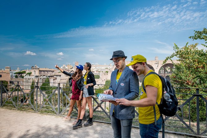 Rome: Colosseum Arena, Roman Forum & Palatine Hill Tour - How the guides shape the experience