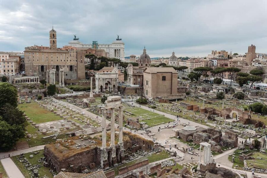 Rome: Colosseum, Vatican Museums & Historic Center in a Day - Vatican Museums in a crowded two hours