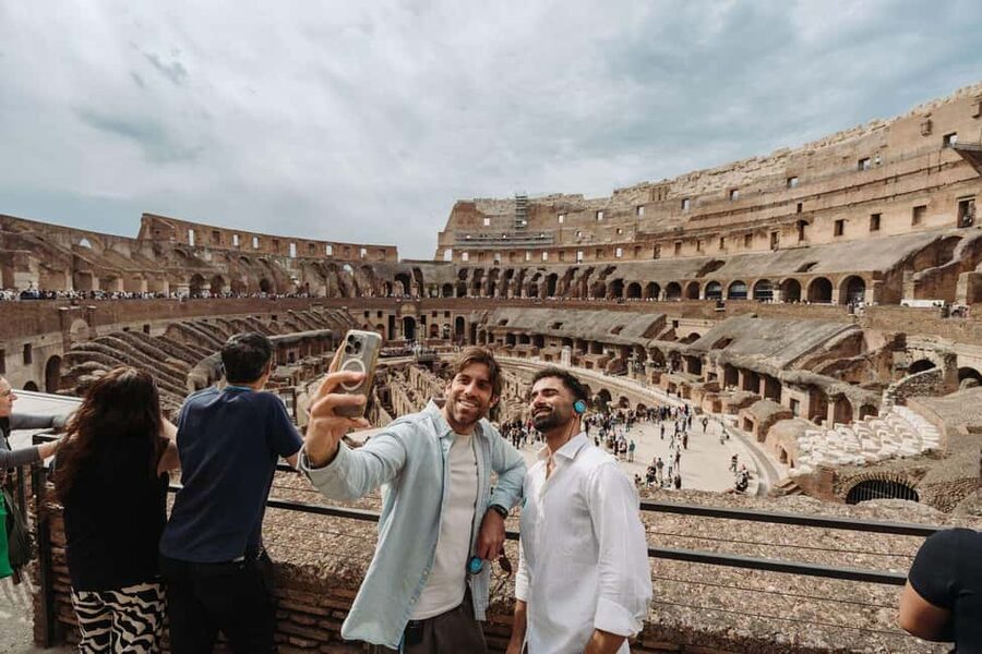 Rome: Colosseum, Vatican Museums & Historic Center in a Day - Piazza Navona starts the walking day