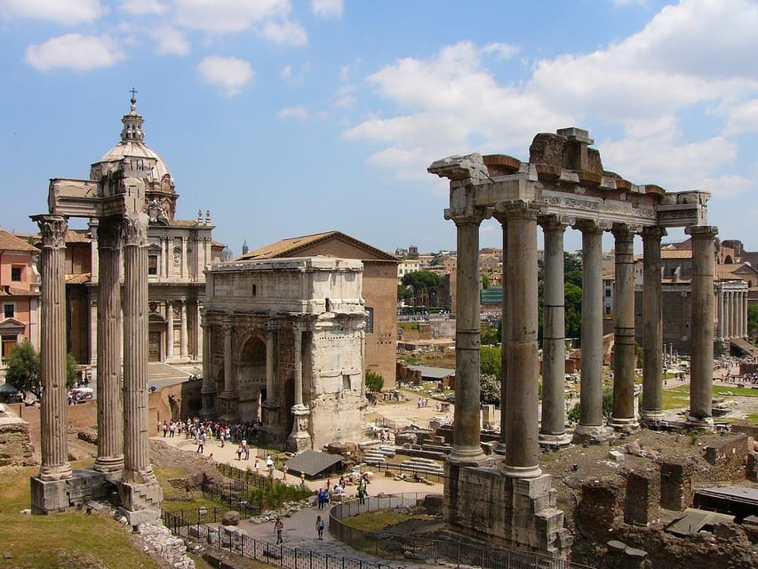 Rome: Colosseum with Access to Arena Floor and Ancient Rome - Using the audio app without losing your way