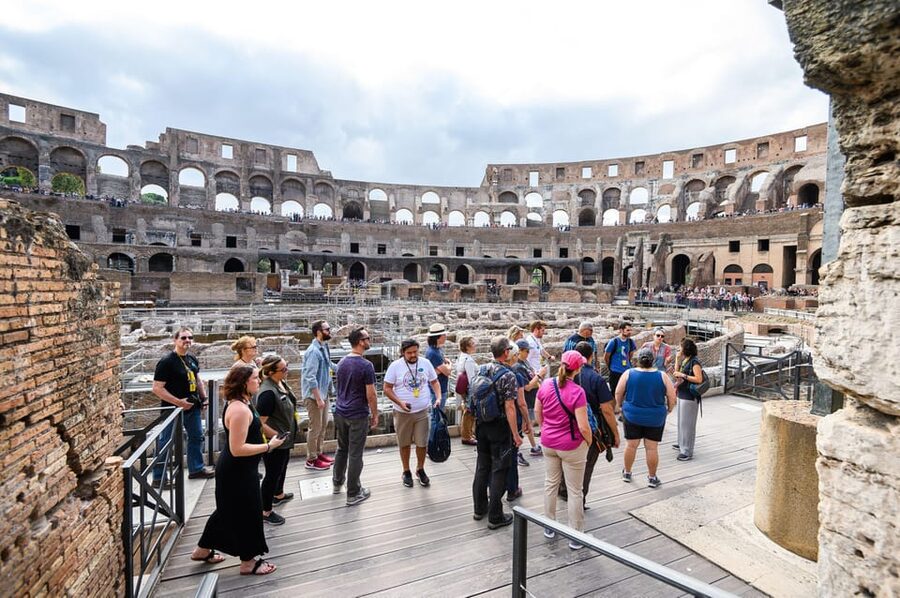 Rome: Guided Tour of Colosseum and Ancient Rome - Guides, headsets, and the quality of the storytelling