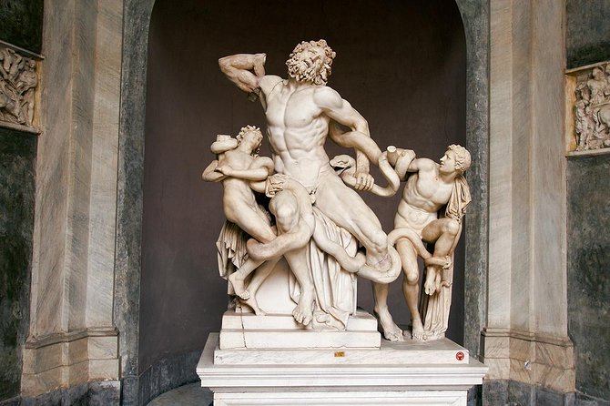 Rome in a Day Tour with Vatican, Colosseum and Historic Center - Trevi Fountain and Piazza Venezia add the city’s public drama