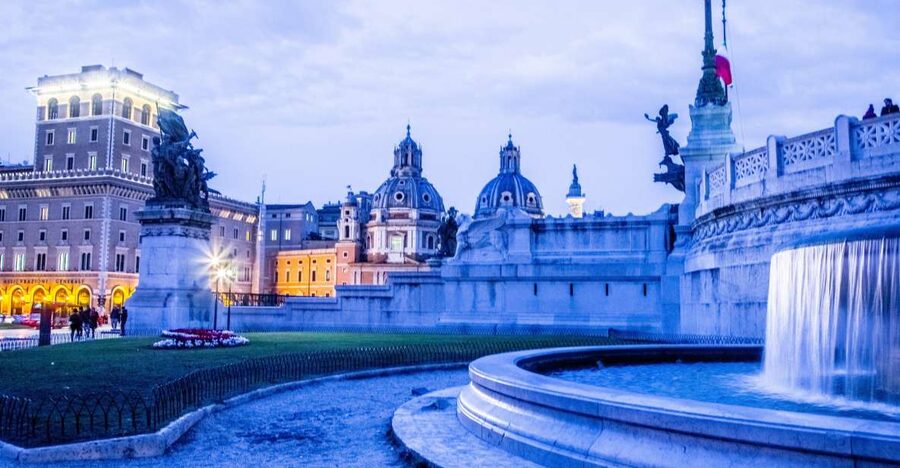 Rome: Rome at Night Evening Historical Walking Tour - Key points to know before booking