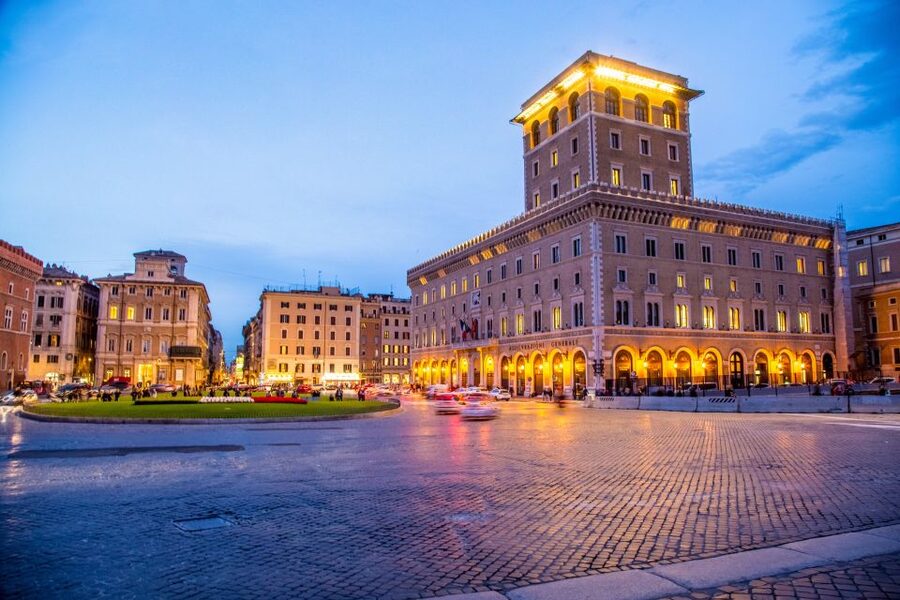 Rome: Rome at Night Evening Historical Walking Tour - The Pantheon and its ancient Roman story