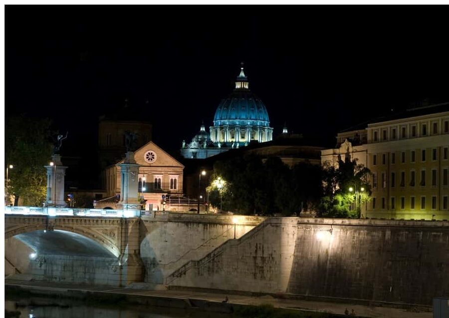 Rome Secrets: Dark History & Tasty Bites Tour - Santa Maria dell’Orazione e Morte and its carved skulls