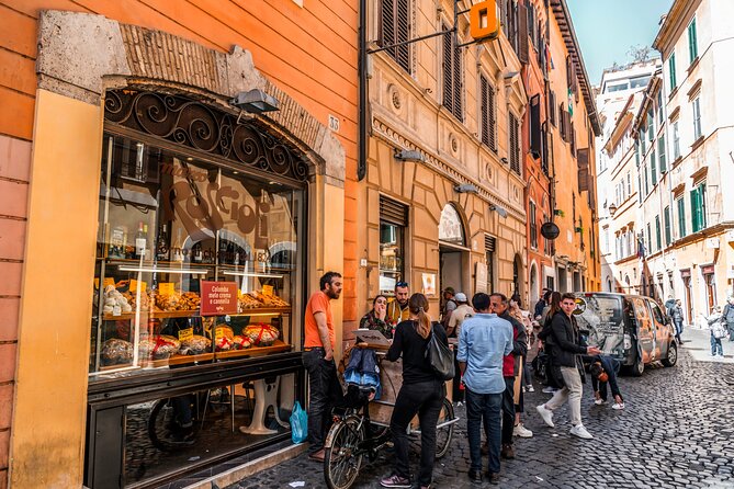 Rome: Ultimate Street Food Tour in the Old Town by Do Eat Better - Starting with scrocchiarella near Campo de’ Fiori