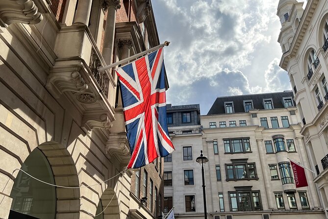 Royal Historic Pubs Walking Guided Tour in London - Small groups, weather, and booking timing