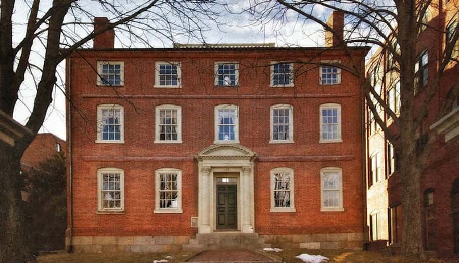 Salem 101 General History Tour - Salem’s Story Starts at the Custom House